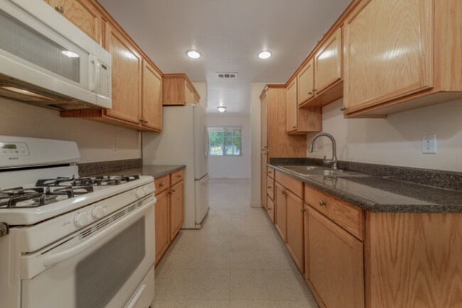 Photo - 730 Pine Ave