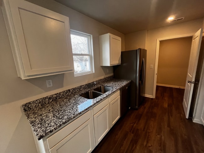 Photo - 344 Berkley Rd