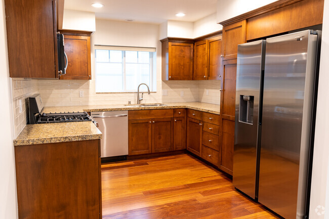 Building Photo - 5906 Murietta Ave Unit 1 Rental