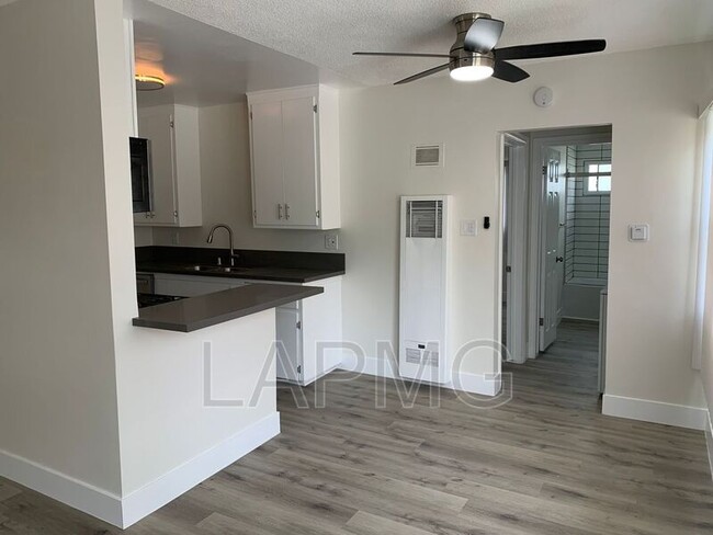 Photo - 10919 Pioneer Blvd