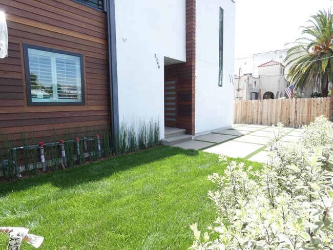 Photo - 5346 Lexington Ave Unit 5346