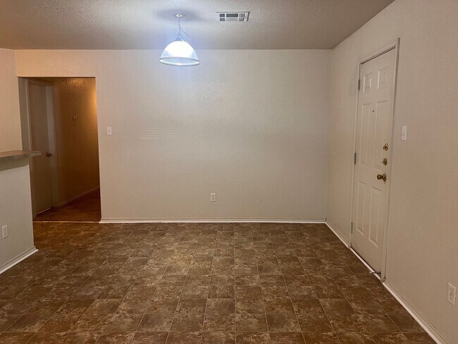 Photo - 2806 Alma Dr Unit B