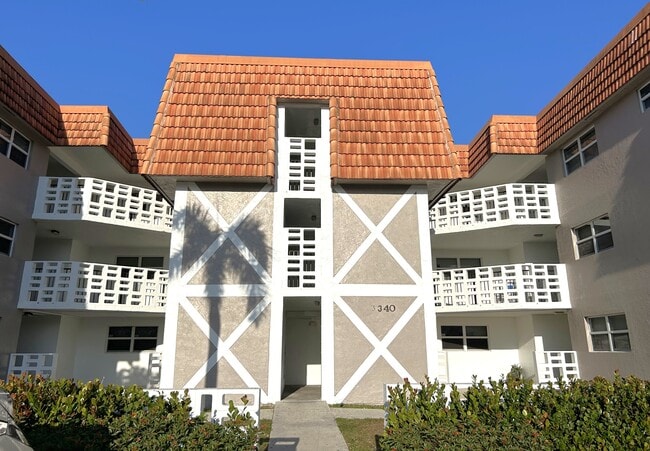 Photo - El Jardin Apartments