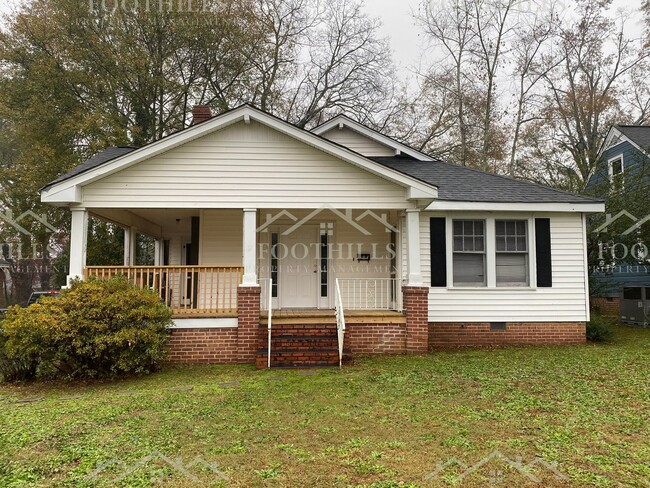 3-Bedroom 1-Bath Home near Linley Park - 3-Bedroom 1-Bath Home near Linley Park