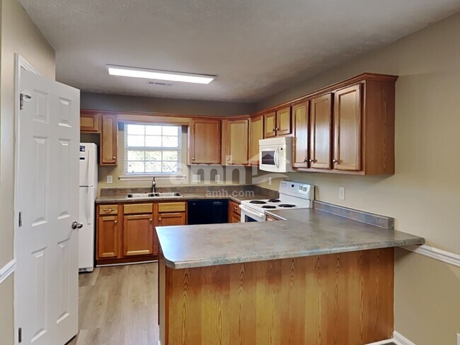 3237 Hardwood Dr