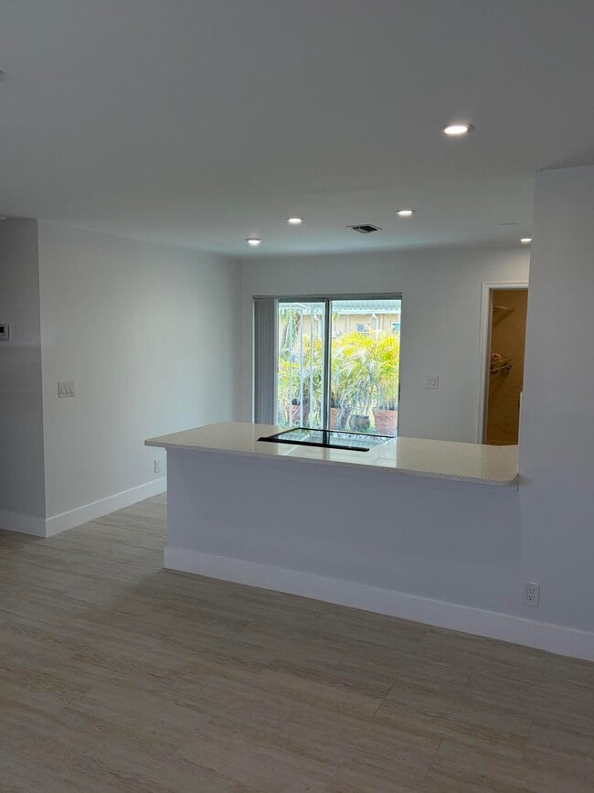 Photo - 2812 Duke Ln