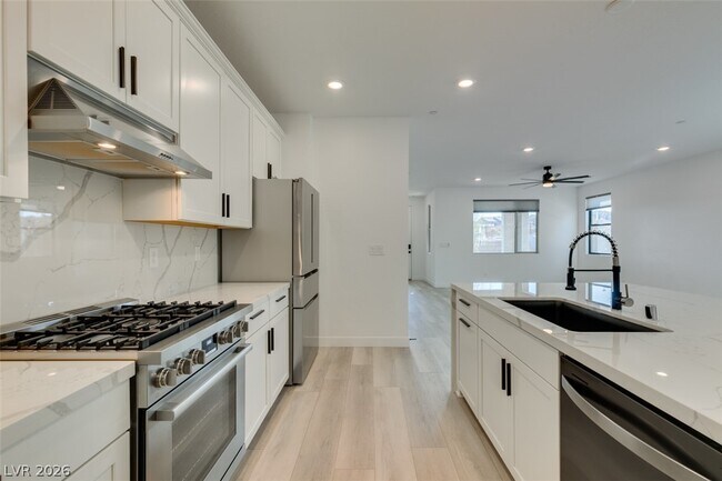 Photo - 11537 Cedar Shore Ave