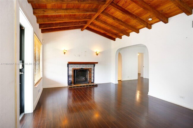 Photo - 1027 SW 22nd St