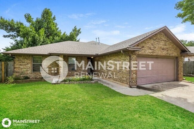 Photo - 2200 Cowan Pl, Moore, OK 73160