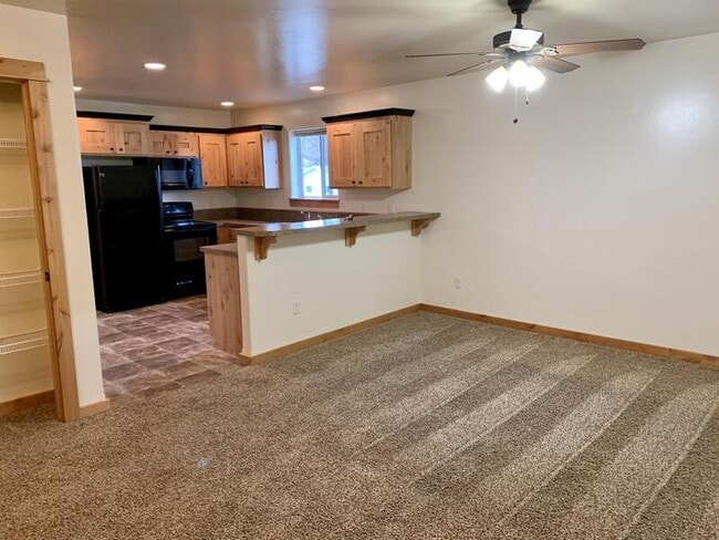 Photo - 1021 Enterprise Dr