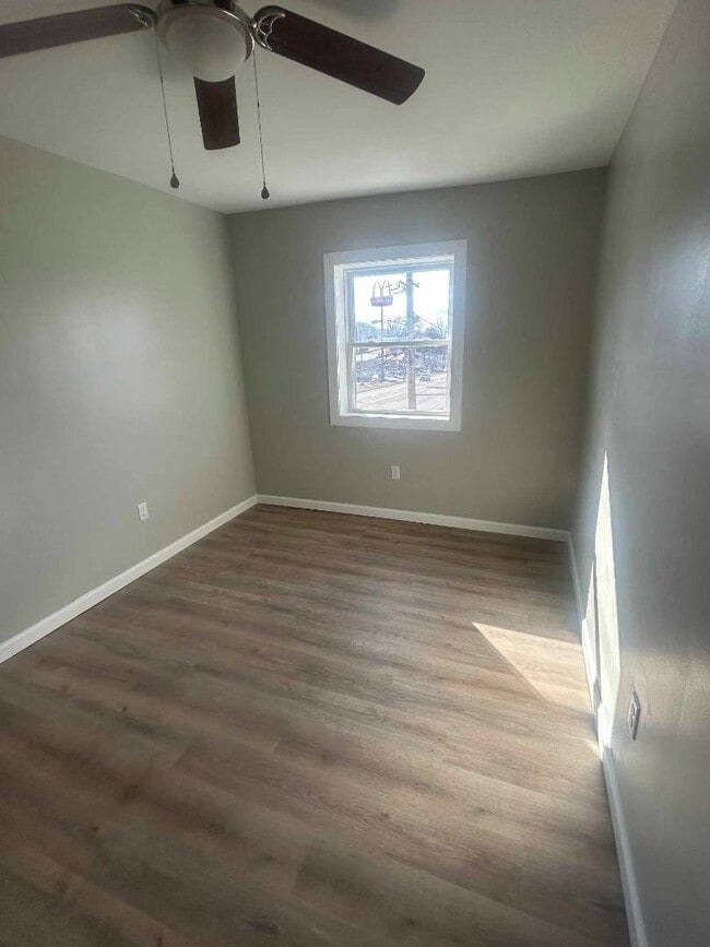 Photo - Lynn Garden Apt #2 - Apt #2 Unit #2