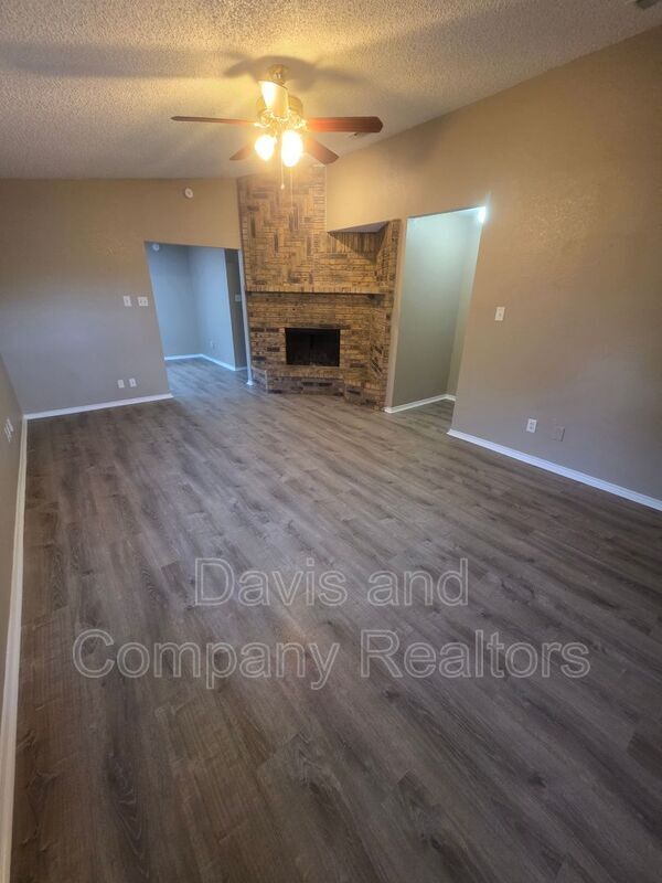 Photo - 4422 Fairgate Dr