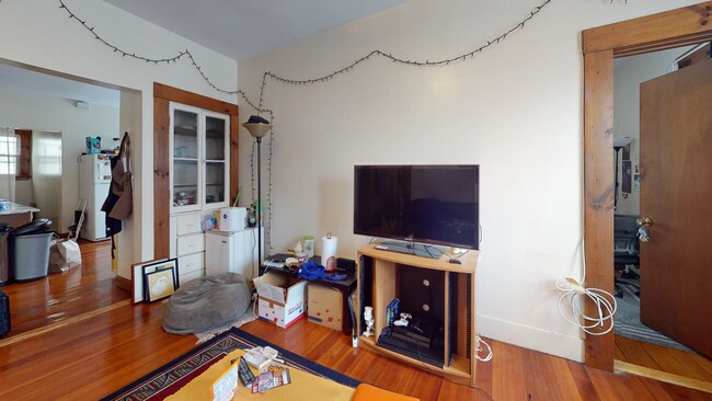 40 Mozart St Unit 2