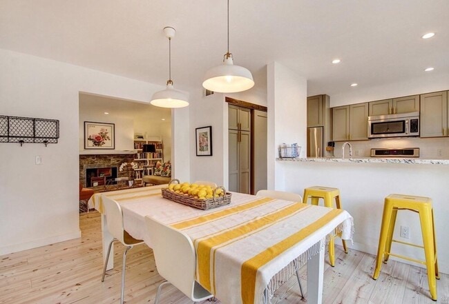 Photo - Beautiful Remodeled 2 Bedroom 2 Bath St. H...