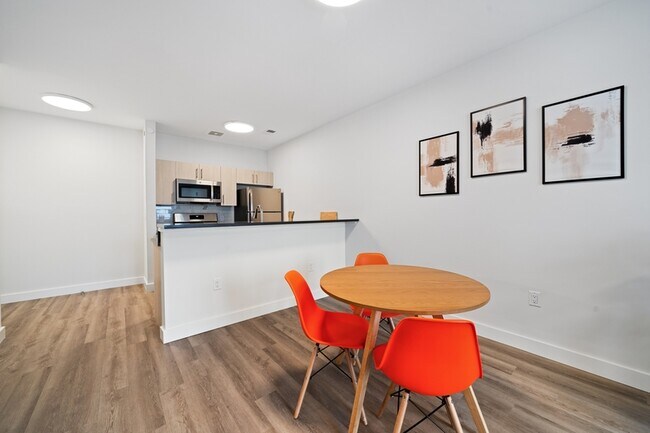 Photo - 72 S Essex Ave