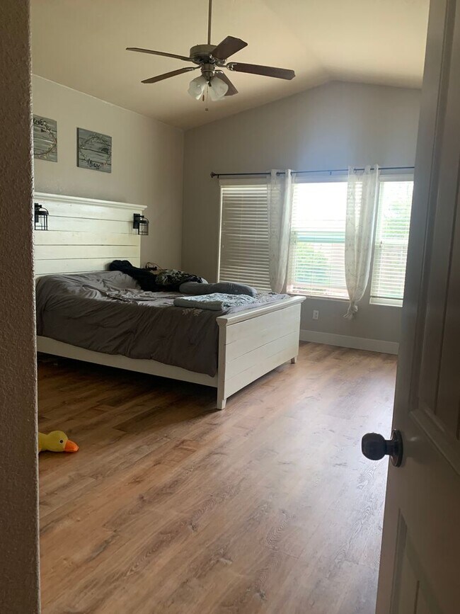 Photo - 4 Bedroom 2.5 Bath ready soon House