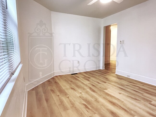 Photo - Avail Sept 1: 2BR Apt in Beechview, South Hills. BEAUTIFUL design, Laminate Floors, AC, Pets OK,... Unit FAL1538-1