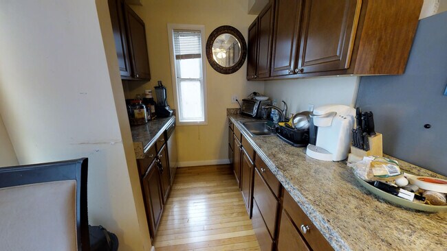 Photo - 14 Hancock St Unit 2