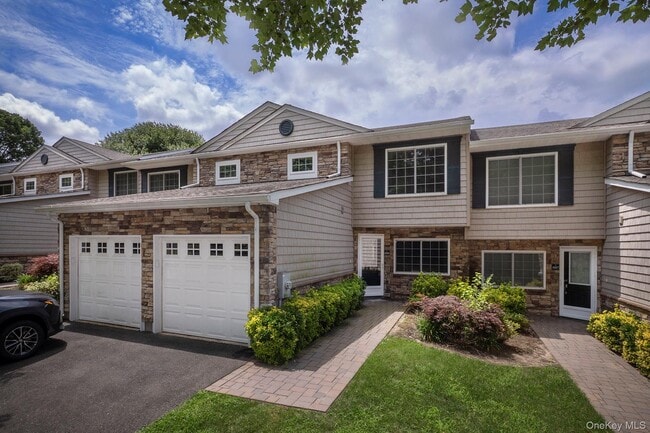 Building Photo - 2505 Townehouse Dr Unit 2505