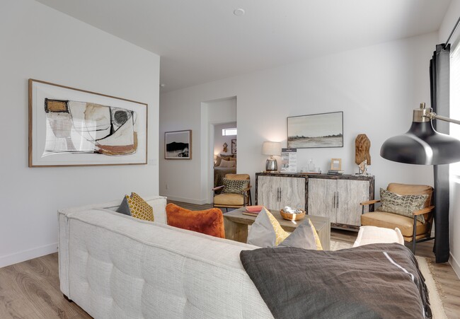 Hampton Edison - Hampton Edison