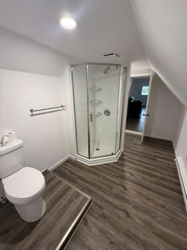 Photo - 1359 Oakes St