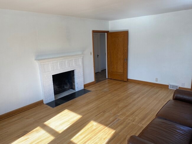 Photo - 4324 France Ave S Unidad B