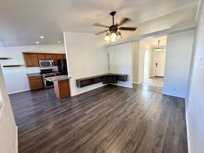 Photo - Charming 3 Bed, 2 Bath Home in Quiet Cul-d...