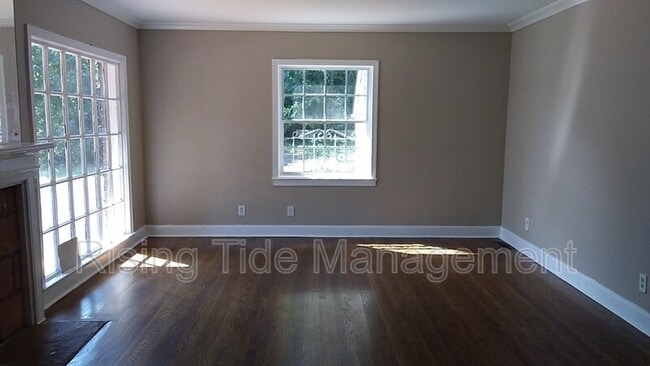 Photo - 229 Pinewood Ave