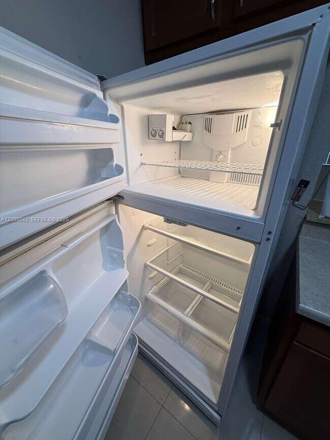 Photo - 1416 Meadows Cir W Unit 1416