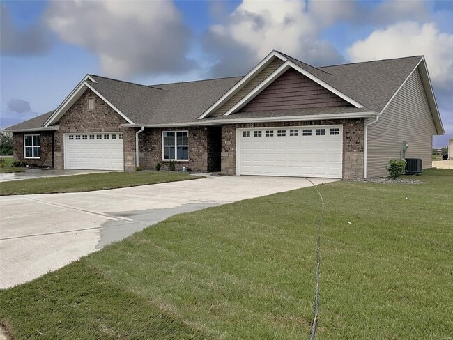 Photo - 18 Sonata Ln Unit 18 Sonata