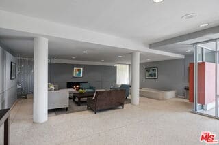 Photo - 4807 Woodley Ave