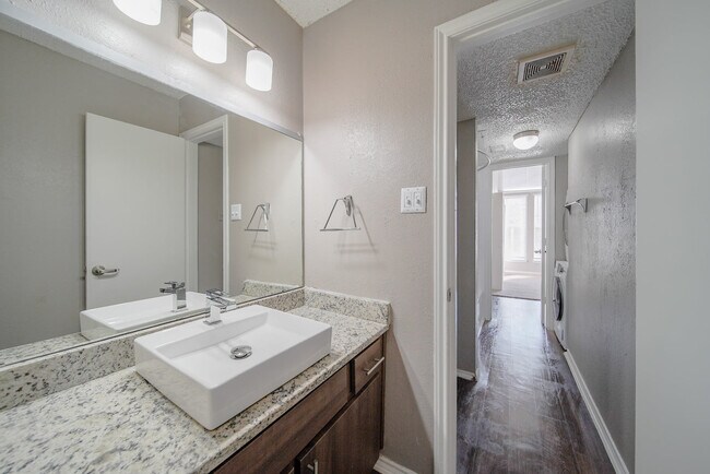 Photo - Woodside At Lake Highlands Apartment Homes