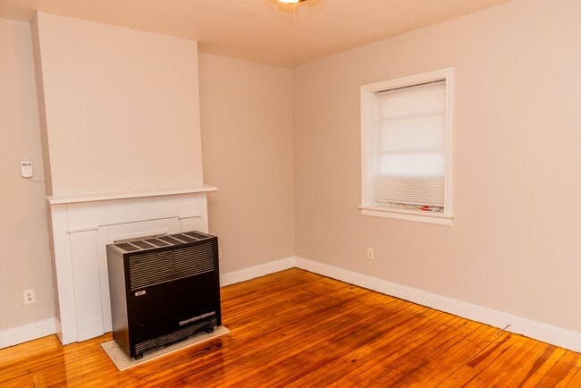 Photo - 1017 W Leigh St Unit Apt #1st Fl