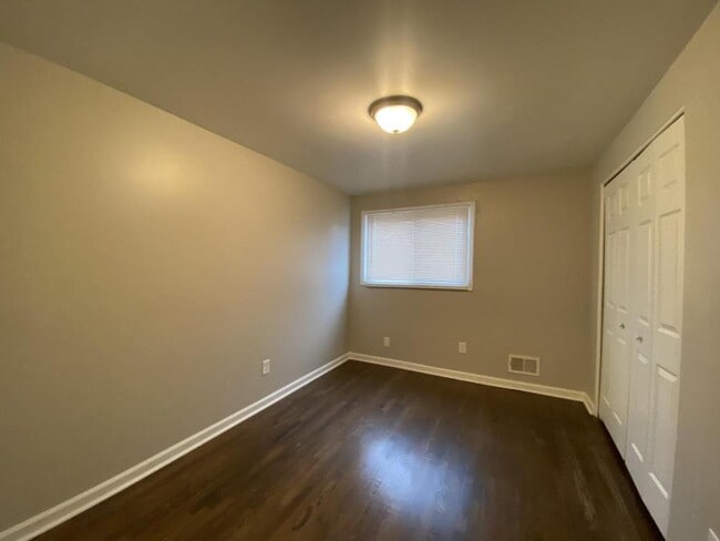 Photo - 5674 Leiden Rd