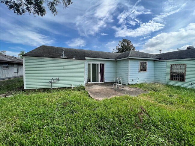 Photo - 5942 Ridgeway Dr