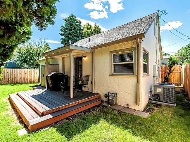Photo - 415 SE 5th St