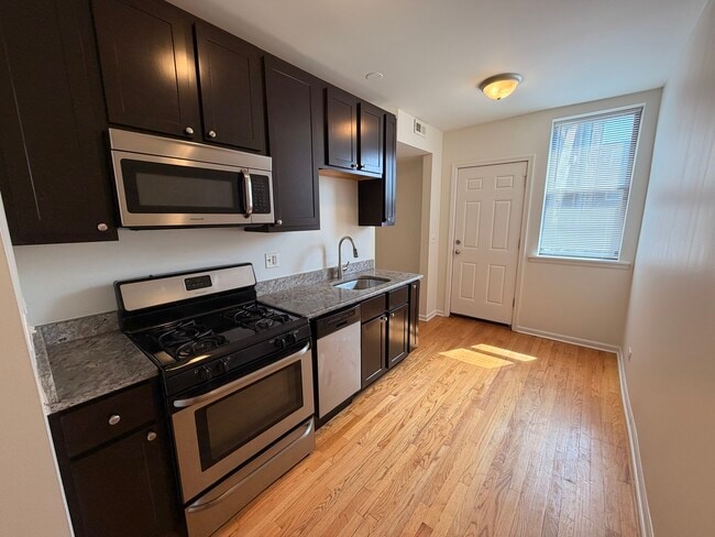 2803 W Lawrence Ave Unit D1N