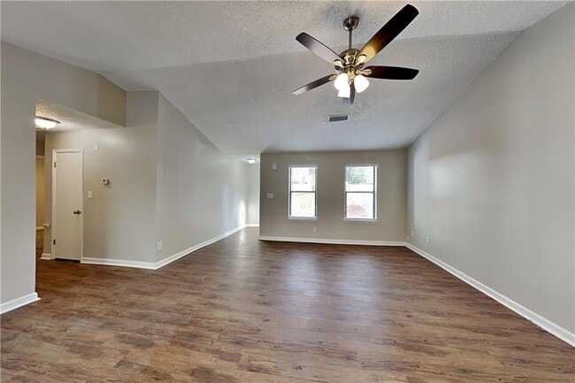 Photo - 5359 Stafford Dr NW