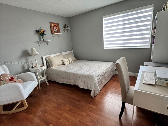 Photo - 12035 SW 14th St