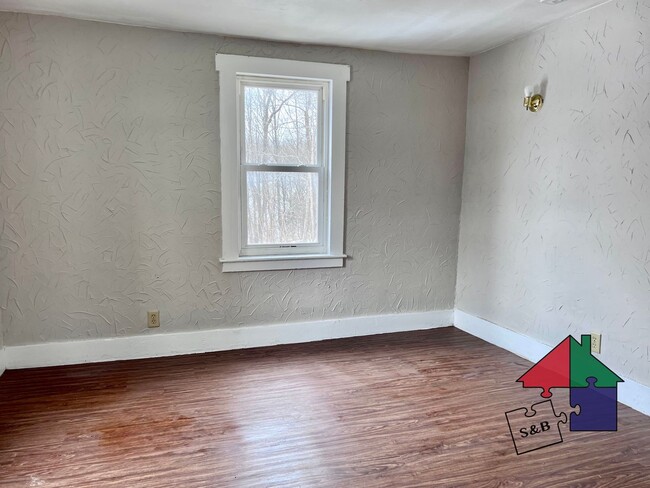 Photo - Cozy 3BR Cottage - Heat Included!