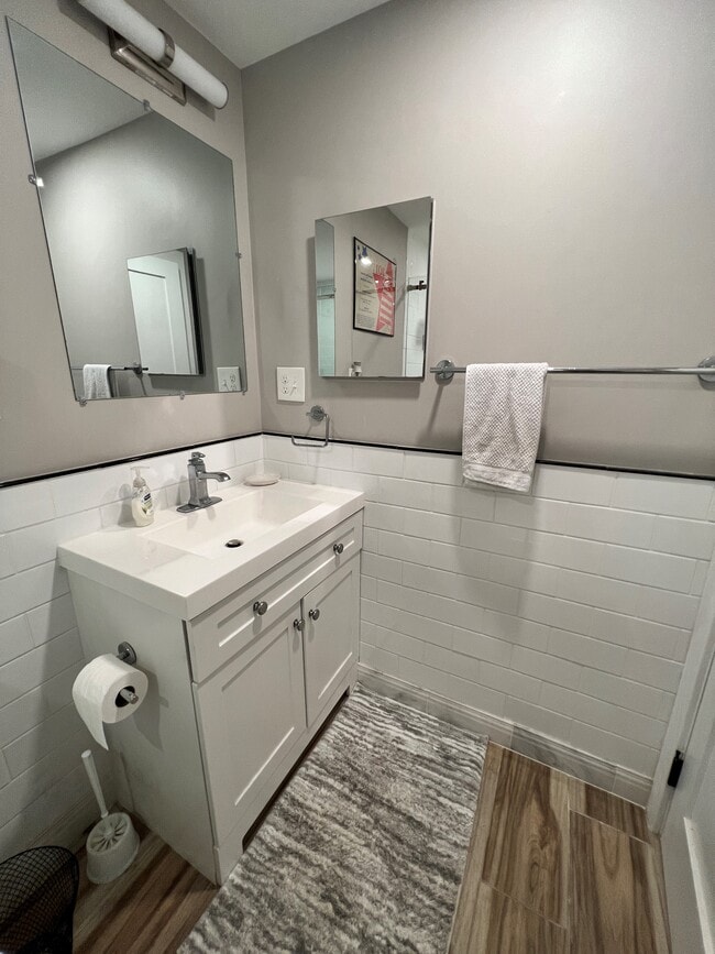 Bath 2 - 212 5th St NE Unit 2