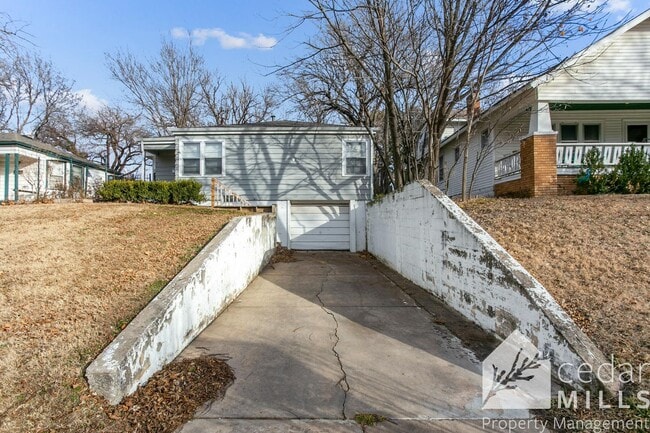 Photo - College Hill Gem!