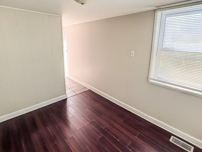Photo - 16184 Hauss Ave