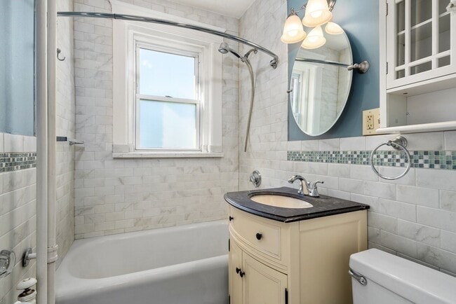 Photo - 1607 Commonwealth Ave Unit 12a