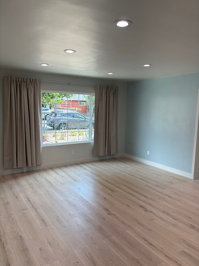 Photo - 722 Coronel St Unidad 1