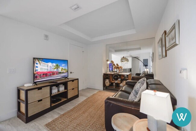 Photo - 121 NE 34th St Unidad FL15-ID1022484P