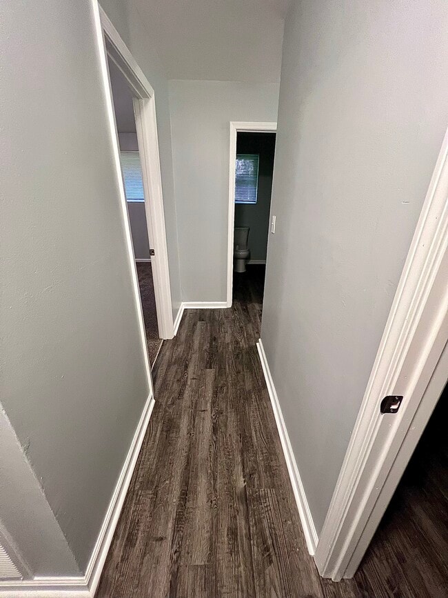 Photo - 153 Hanstein Pl
