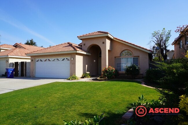 Building Photo - Beautiful 3 Bedroom Home Off Gosford!