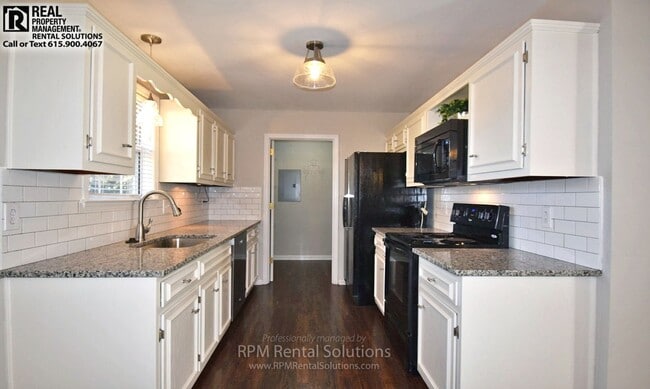 Photo - Amazing 4BR/3BA+BONUS Thompsons Station Cape Cod home, Williamson County schools!