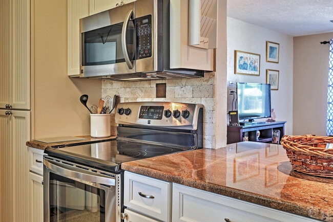 Photo - 157 Longwood Dr Unidad SI ID1545681P